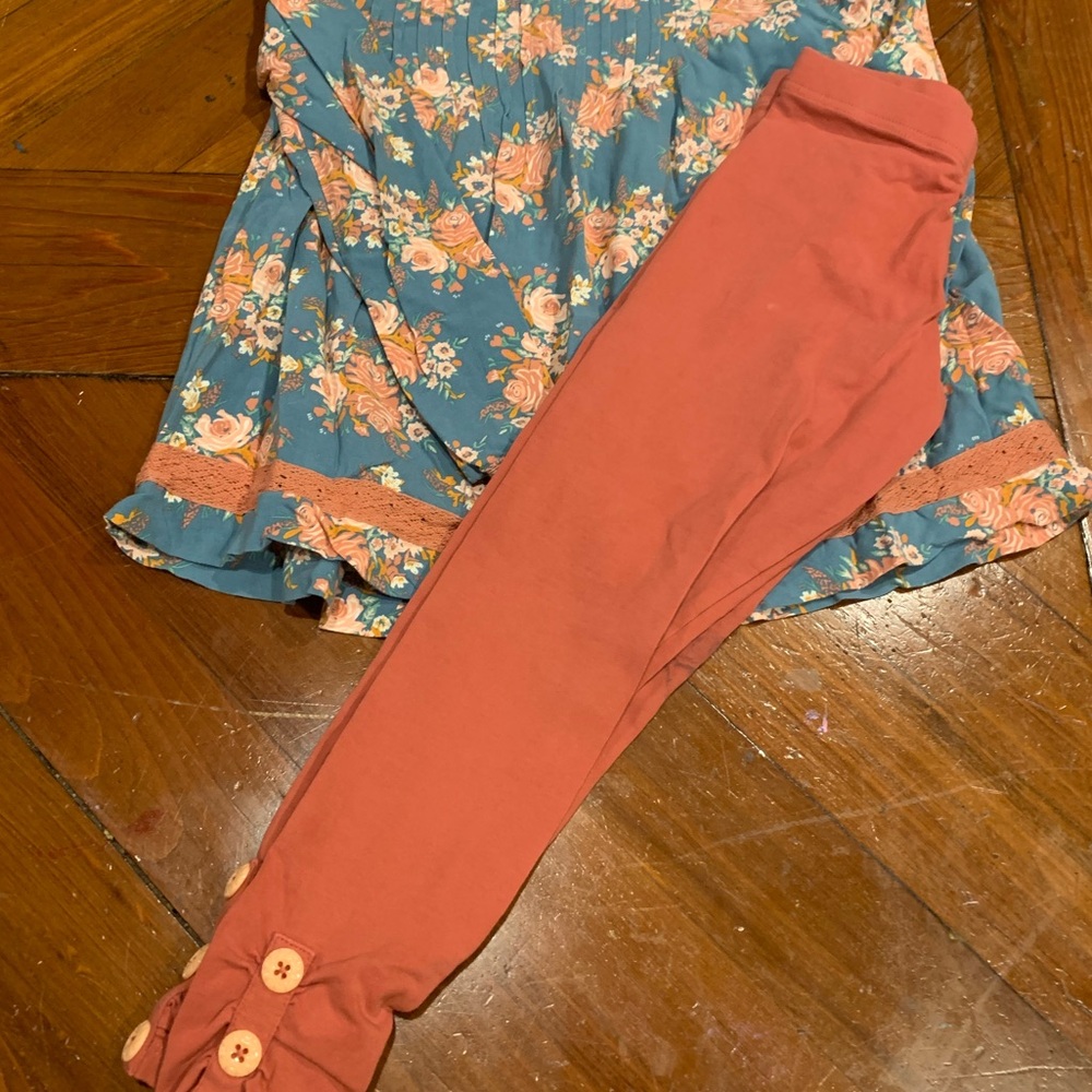 Matilda Jane leggings girls size 8.
